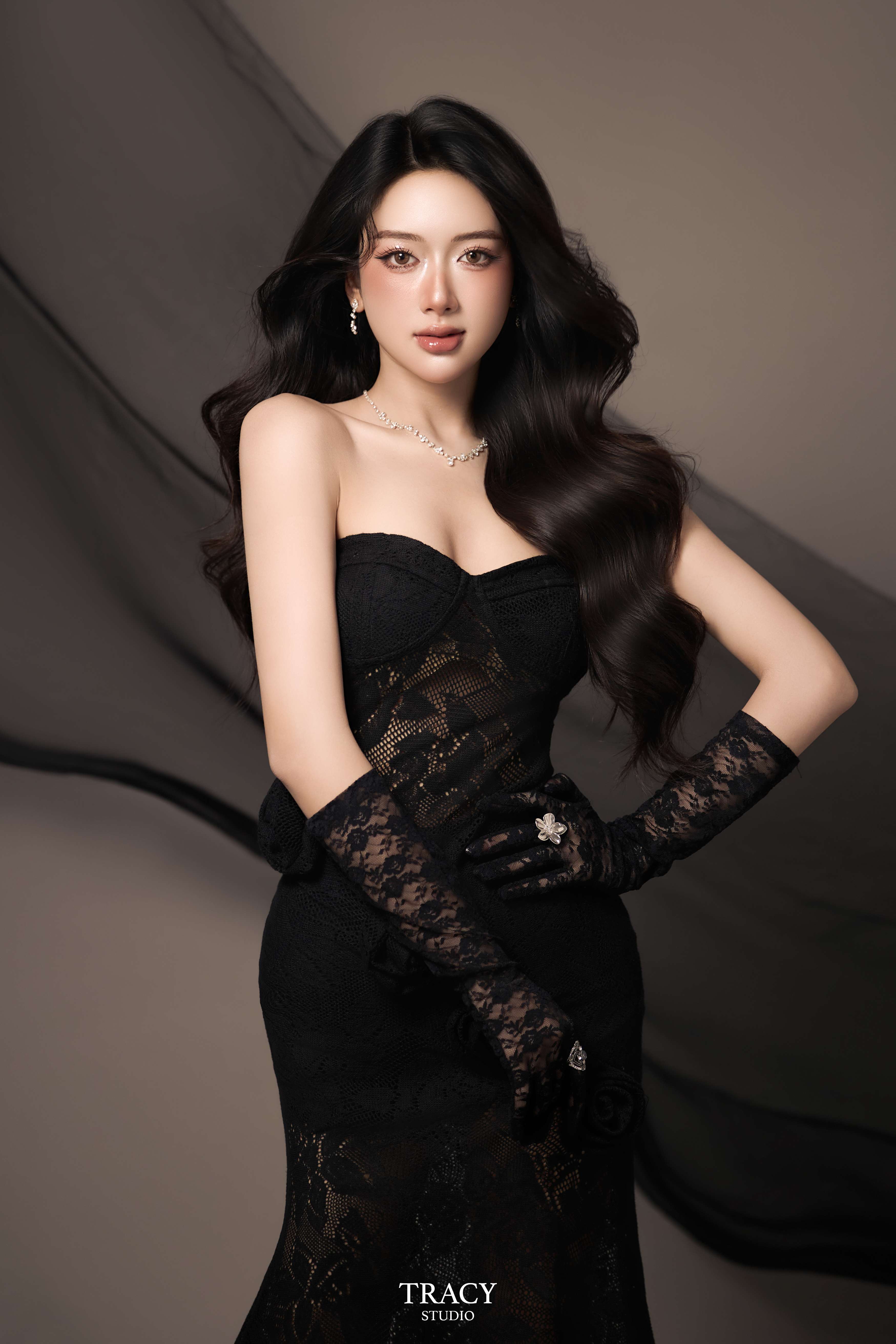 tracy studio chụp concept slay black